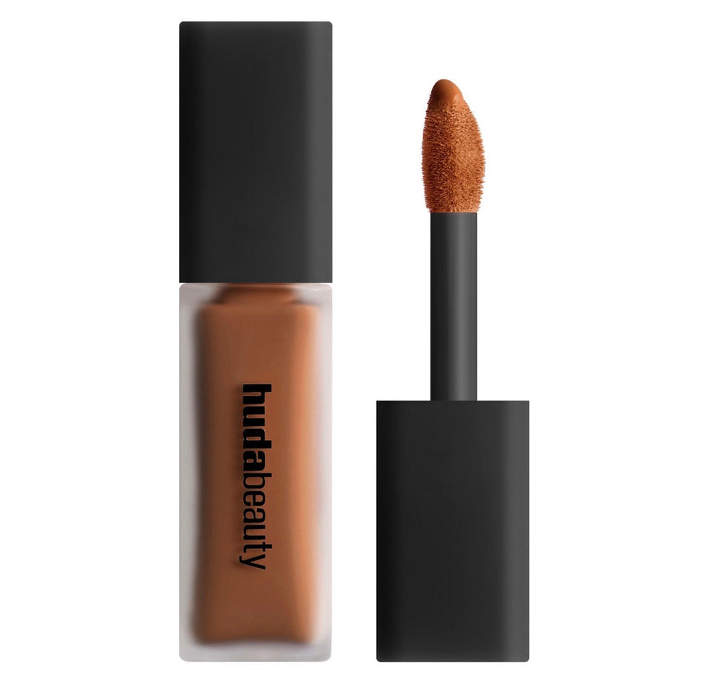 HUDA BEAUTY